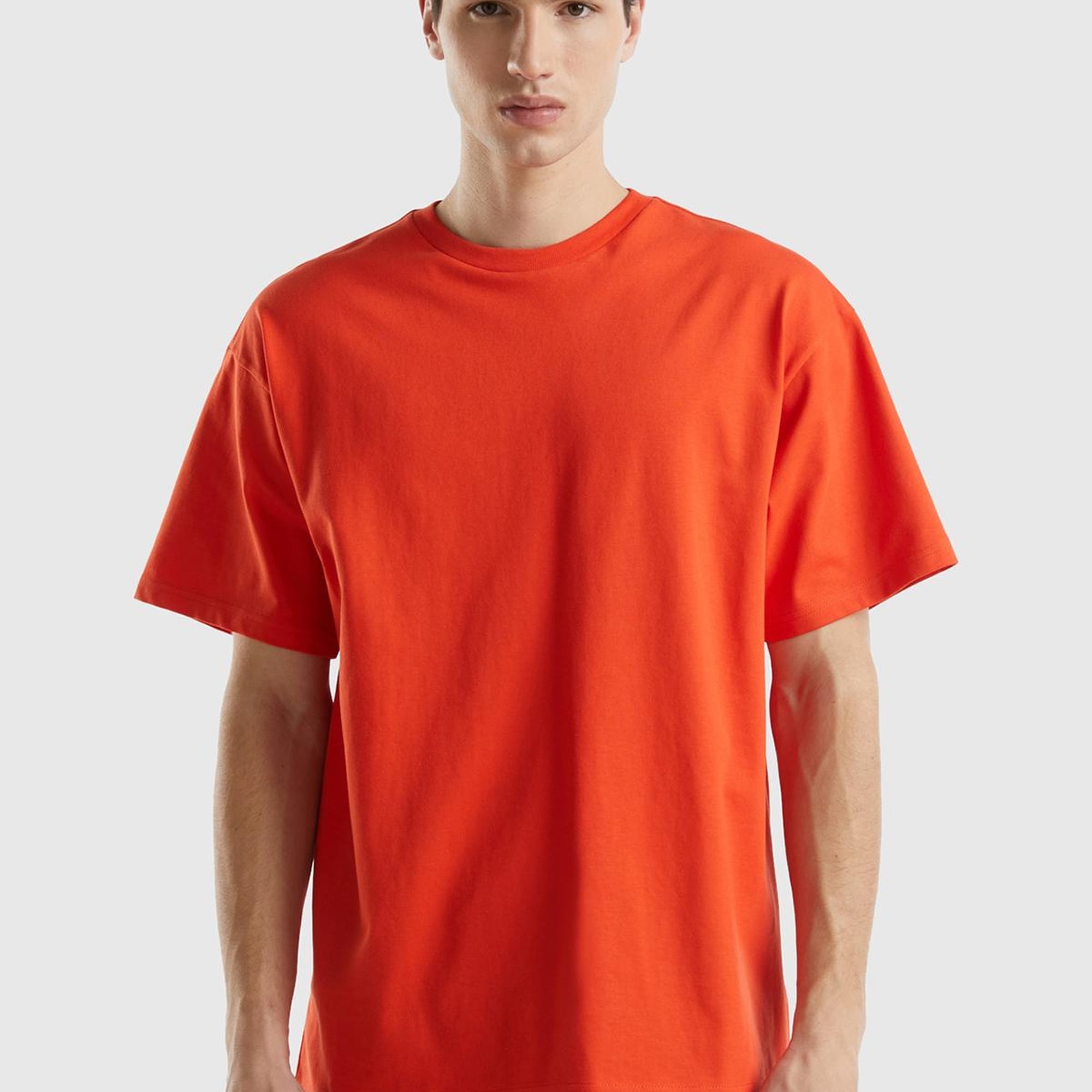 Erkek Nar Çiçeği %100 Pamuk Arkası Logo İşlemeli Omzu Dikiş Detaylı T-Shirt