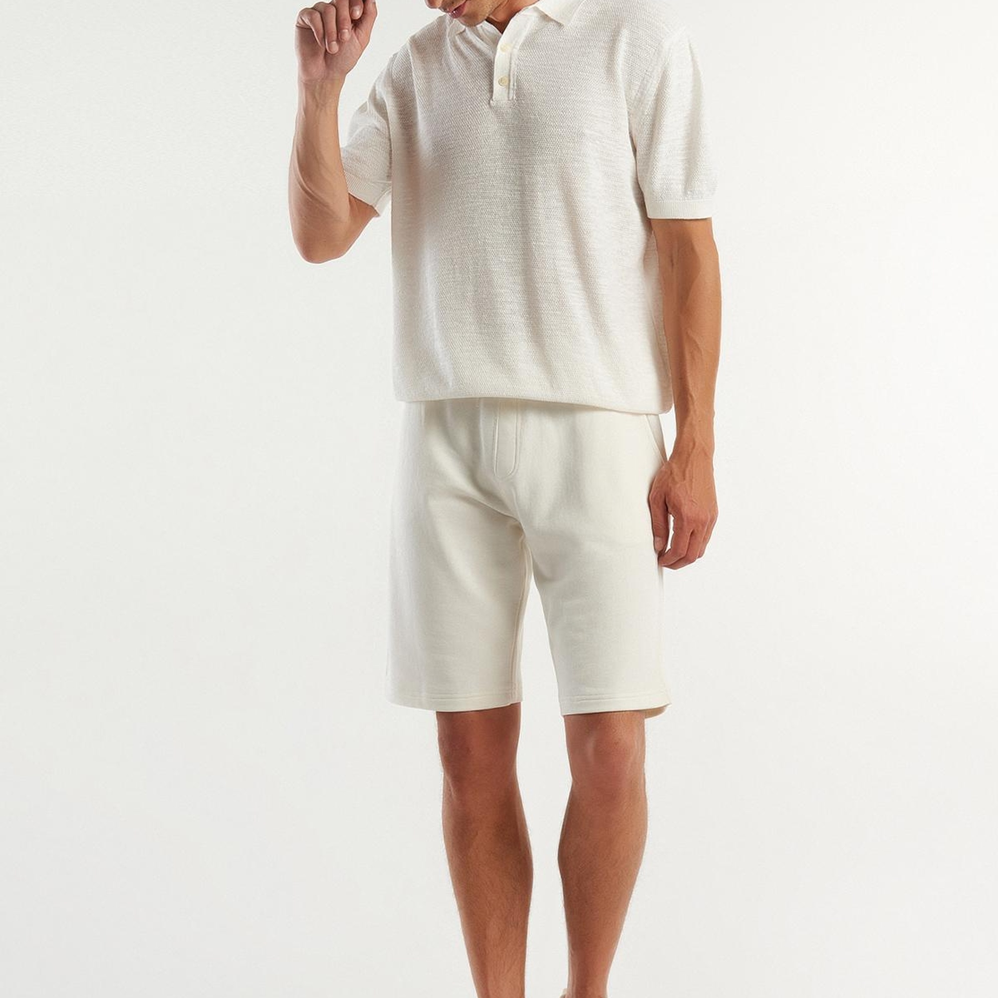 Erkek Krem %100 Pamuk Logo Detaylı Beli Lastikli Bermuda Şort