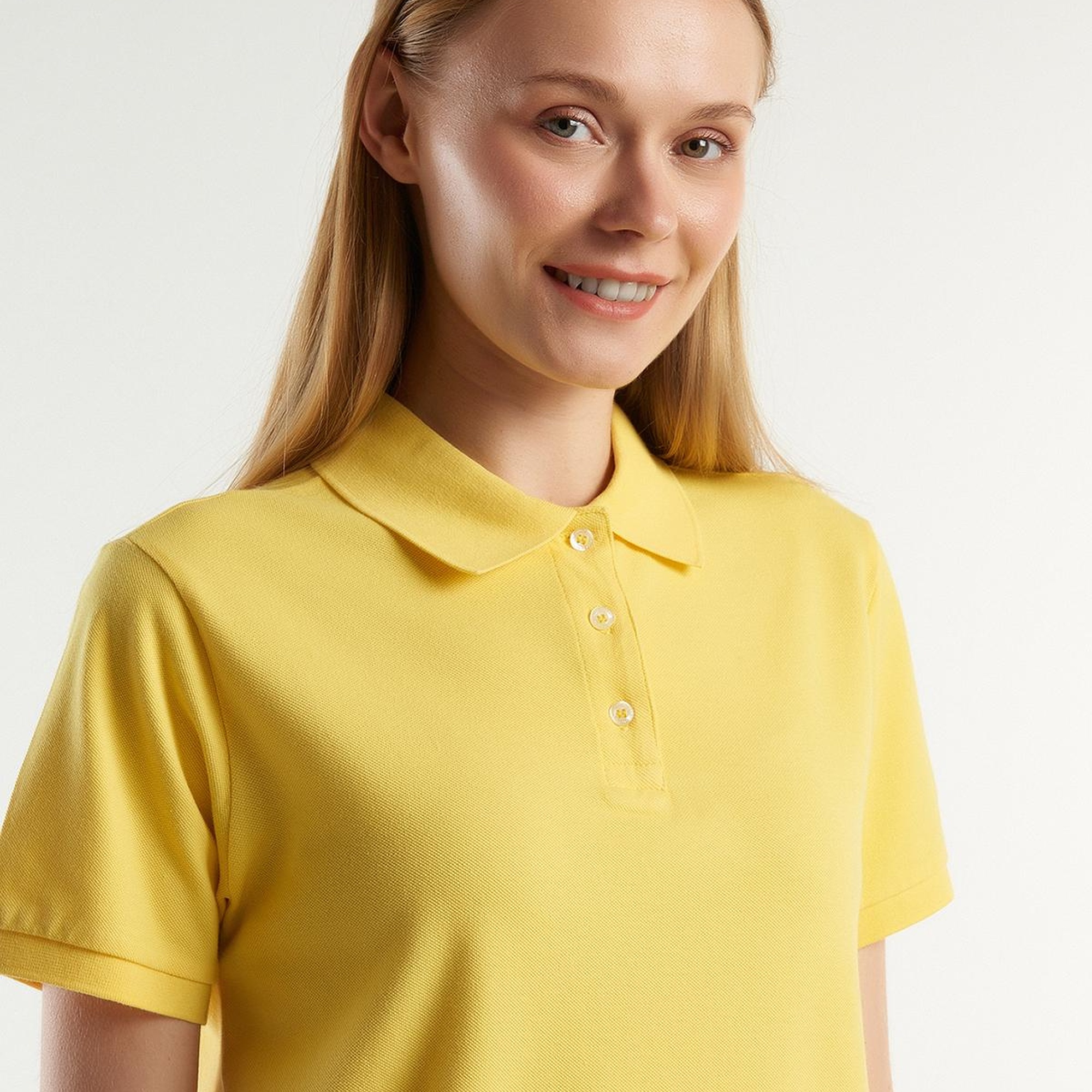 Kadın Sarı Streç Pamuklu Sol Altı Logo Baskılı Polo T-Shirt