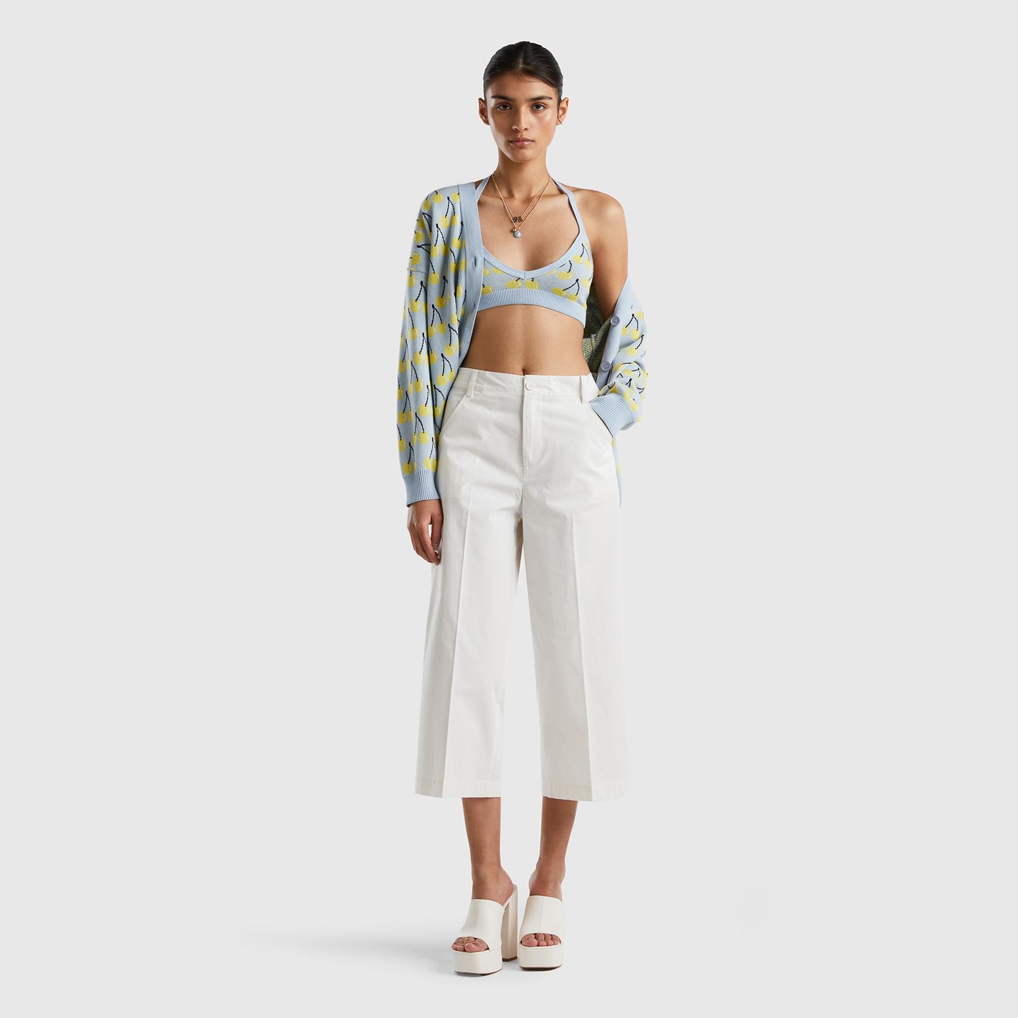 Kadın Krem %100 Koton Kısa Geniş Paça Pantolon