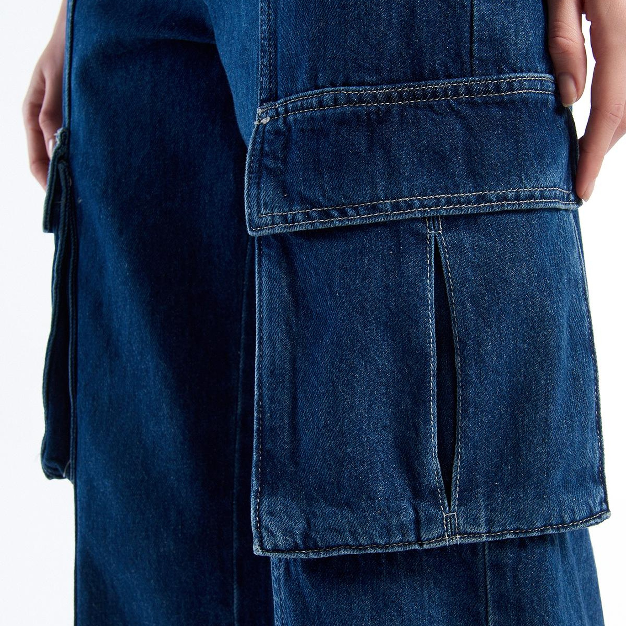 Kadın İndigo %100 Pamuk Arkası Logo Etiketli Yama Cepli Pantolon