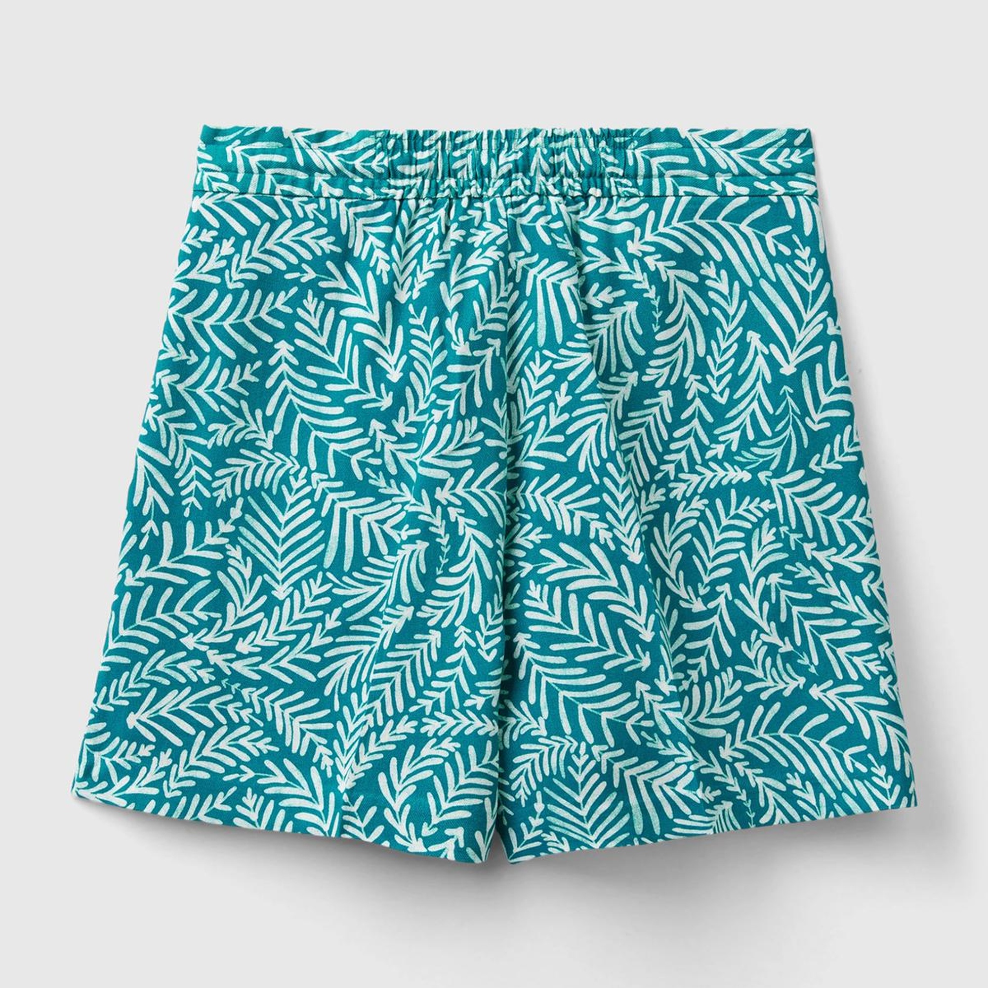 Kadın Yeşil Mix %100 Liyosel Tamamı Desenli 2 Cepli Beli İpli Bermuda Şort