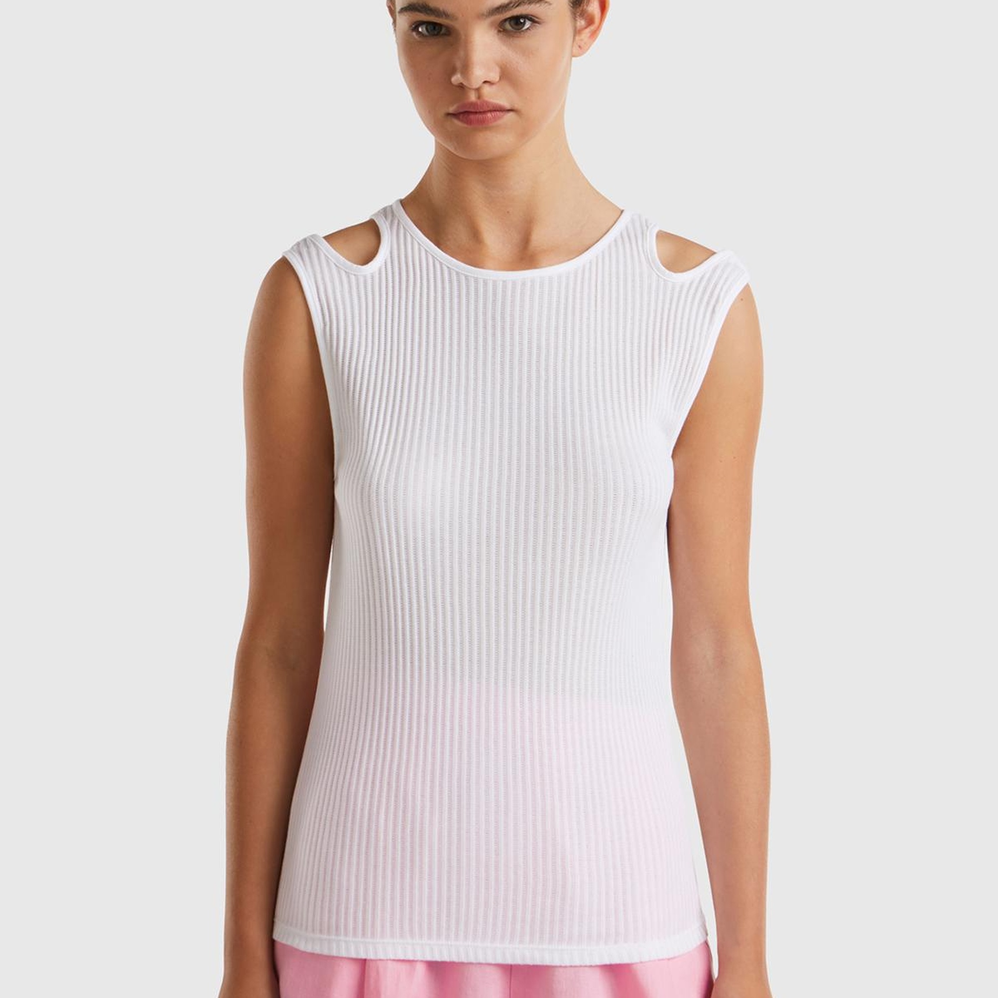 Kadın Beyaz %100 Pamuk Omuzları Kesik Detaylı Ribanalı Atlet