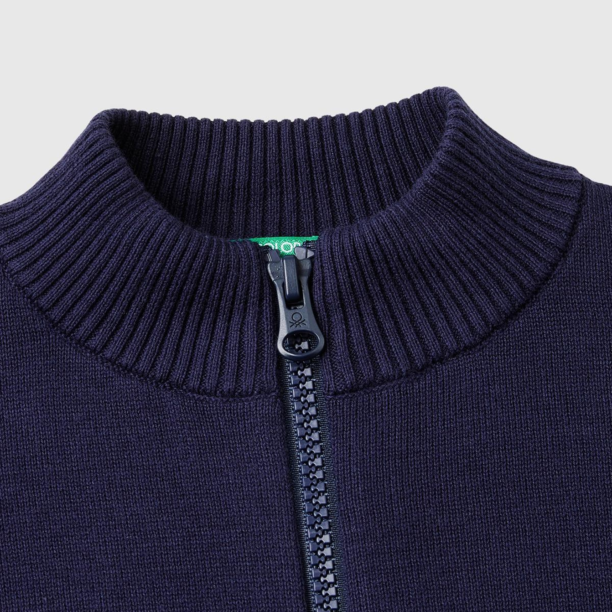 Erkek Çocuk Lacivert Etek Ucu Logo Detaylı Fermuarlı Dik Yaka Hırka