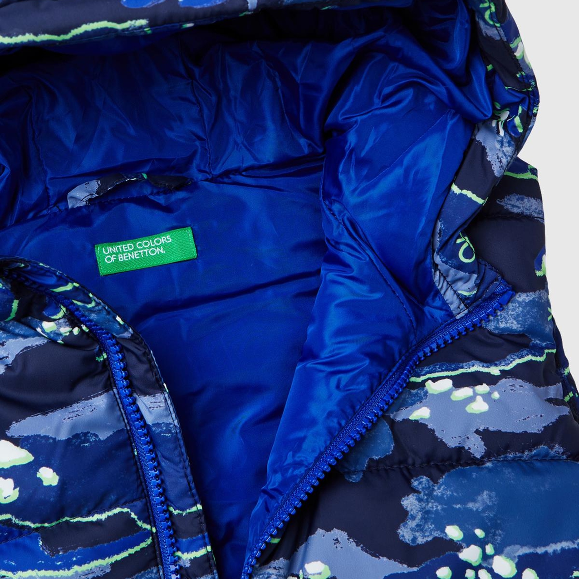 Erkek Çocuk Lacivert Kamuflaj Fermuar Kapamalı Tamamı Desenli Kapüşonlu Yelek