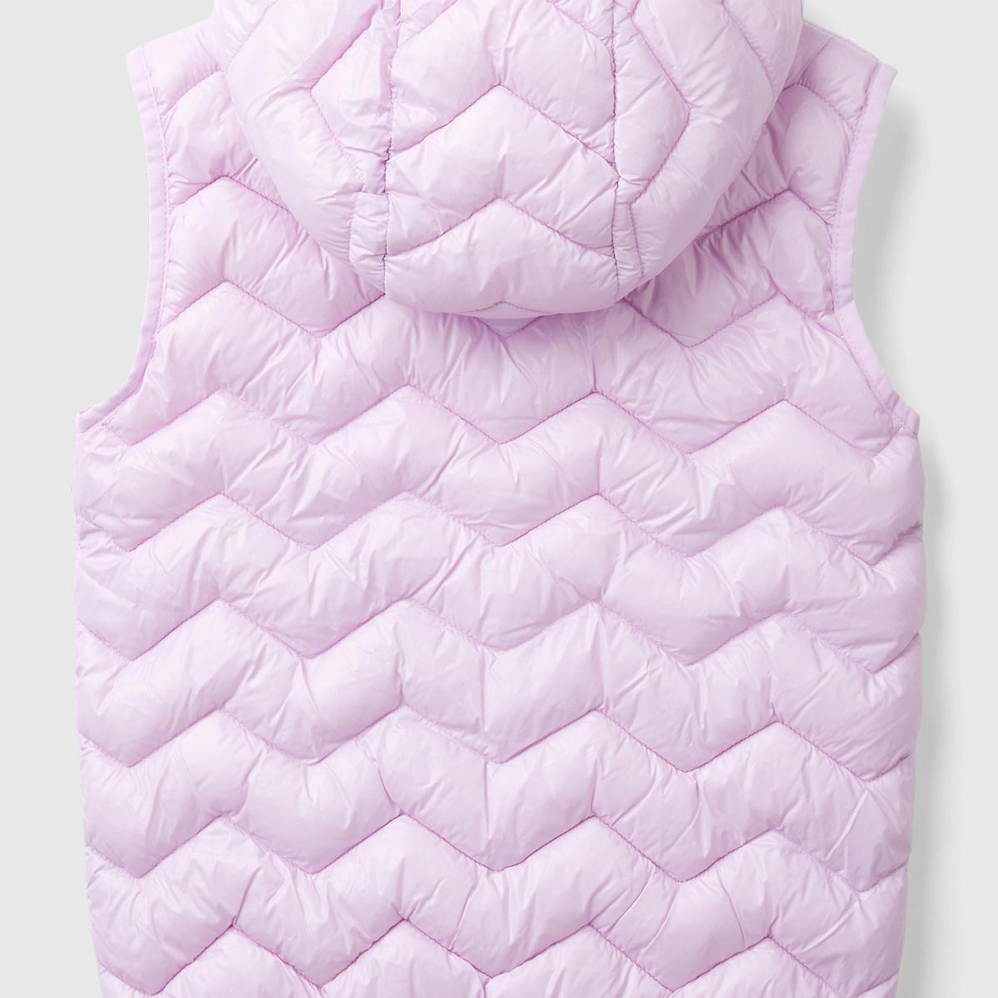 Kız Çocuk Lila Sol Göğsü Logo İşlemeli Yanları Cepli Kapüşonlu Pufa Yelek