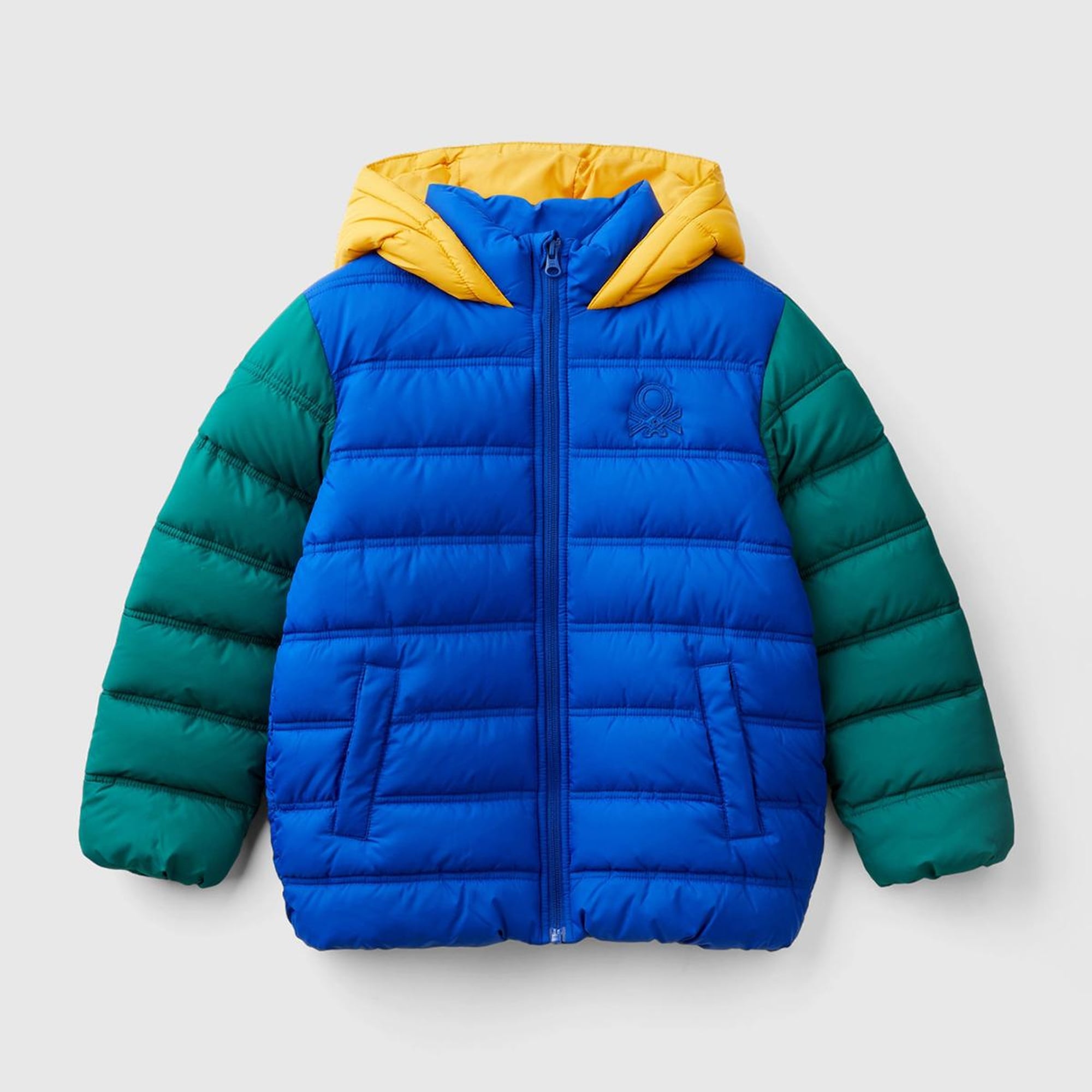 Erkek Çocuk Saks Mavi Logo İşlemeli Pufa Mont