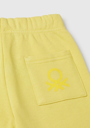  Erkek Çocuk Sarı Arka Cebi Logolu Sweat Şort