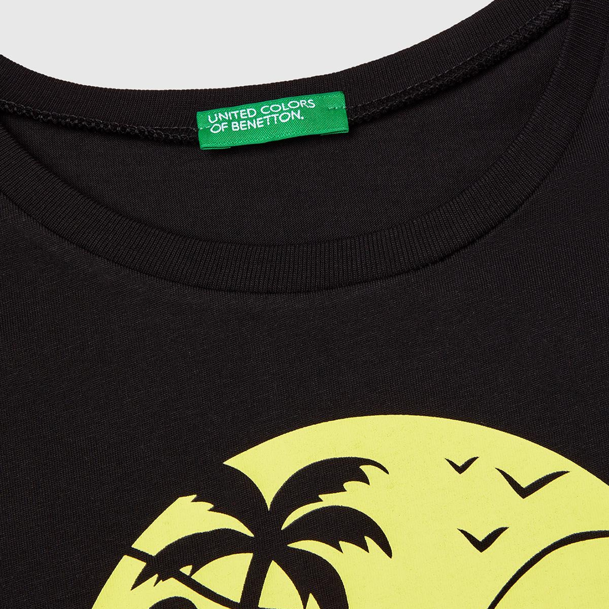 Kız Çocuk Siyah Grafik Baskılı Kısa Kollu T-Shirt