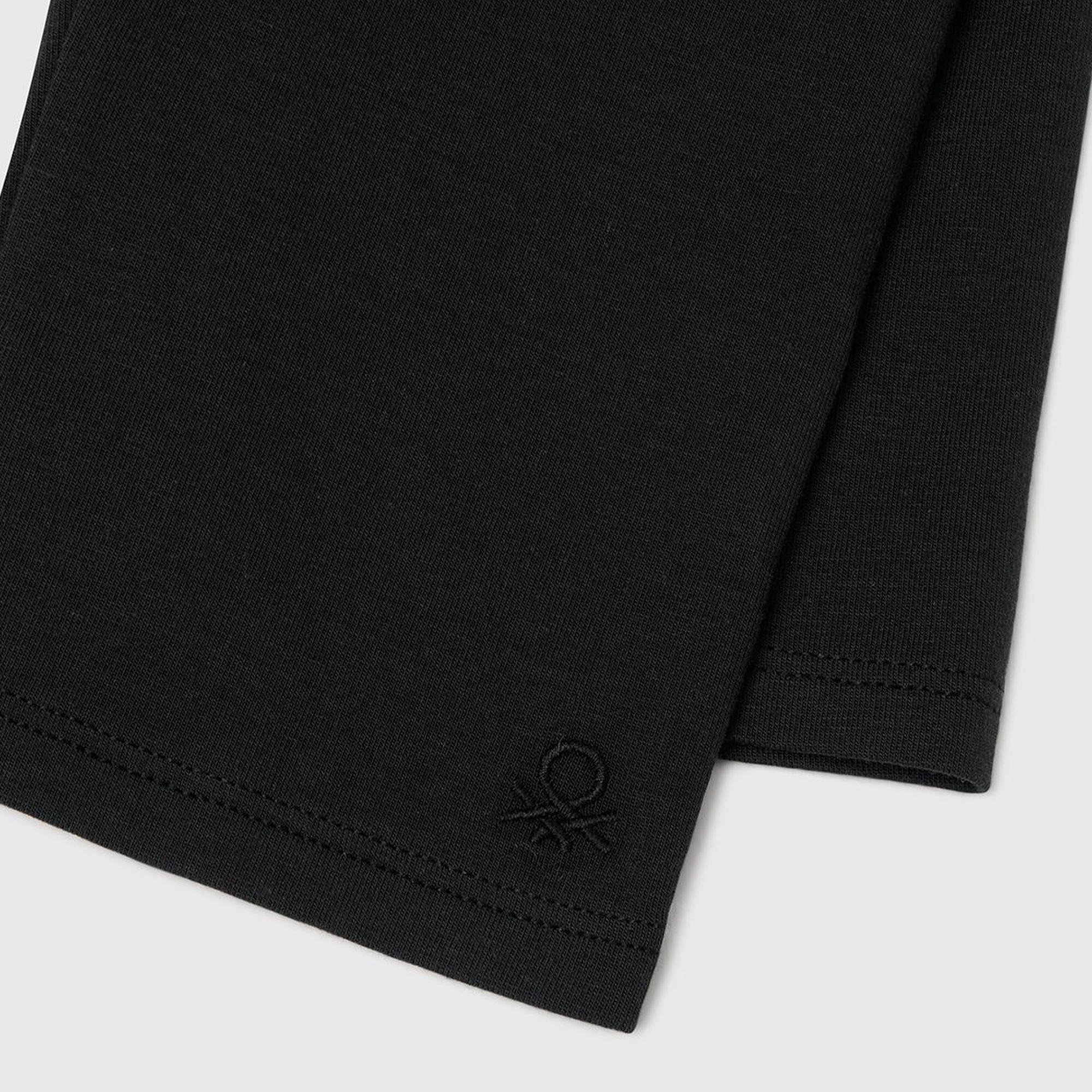 Kız Çocuk Siyah Ton Sür Ton Logo İşlemeli Diz Üstü Bisikletçi Taytı