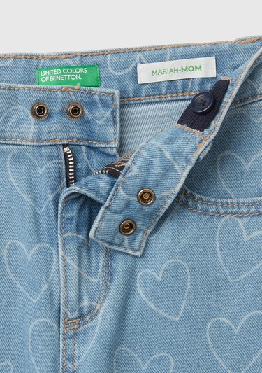  Kız Çocuk Denim Kalp Baskılı Beli Lastikli Mom Fit Denim Pantolon