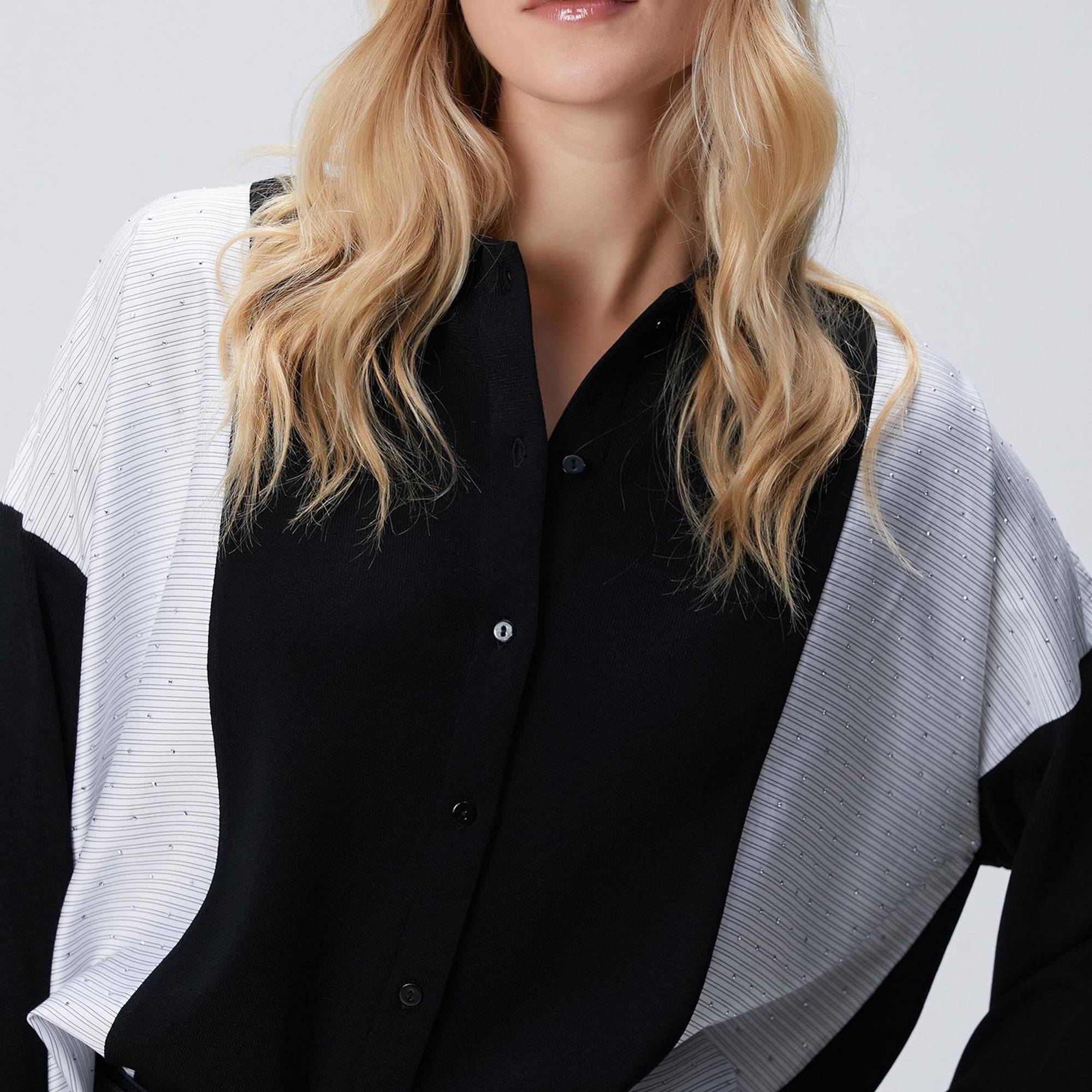 Network Kadın Siyah Dokuma Garnili Hırka