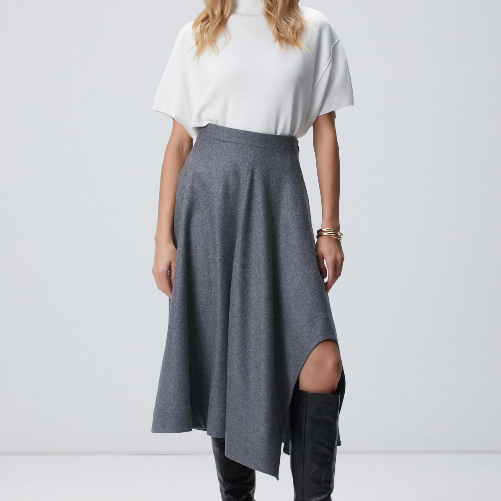 Network Kadın Kırık Beyaz Dik Yaka Kısa Kollu Nervür Detaylı Kazak