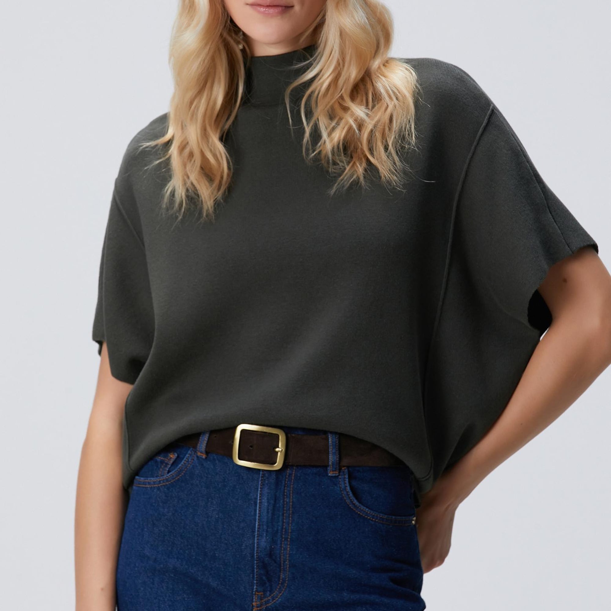 Network Kadın Haki Dik Yaka Kısa Kollu Nervür Detaylı Kazak