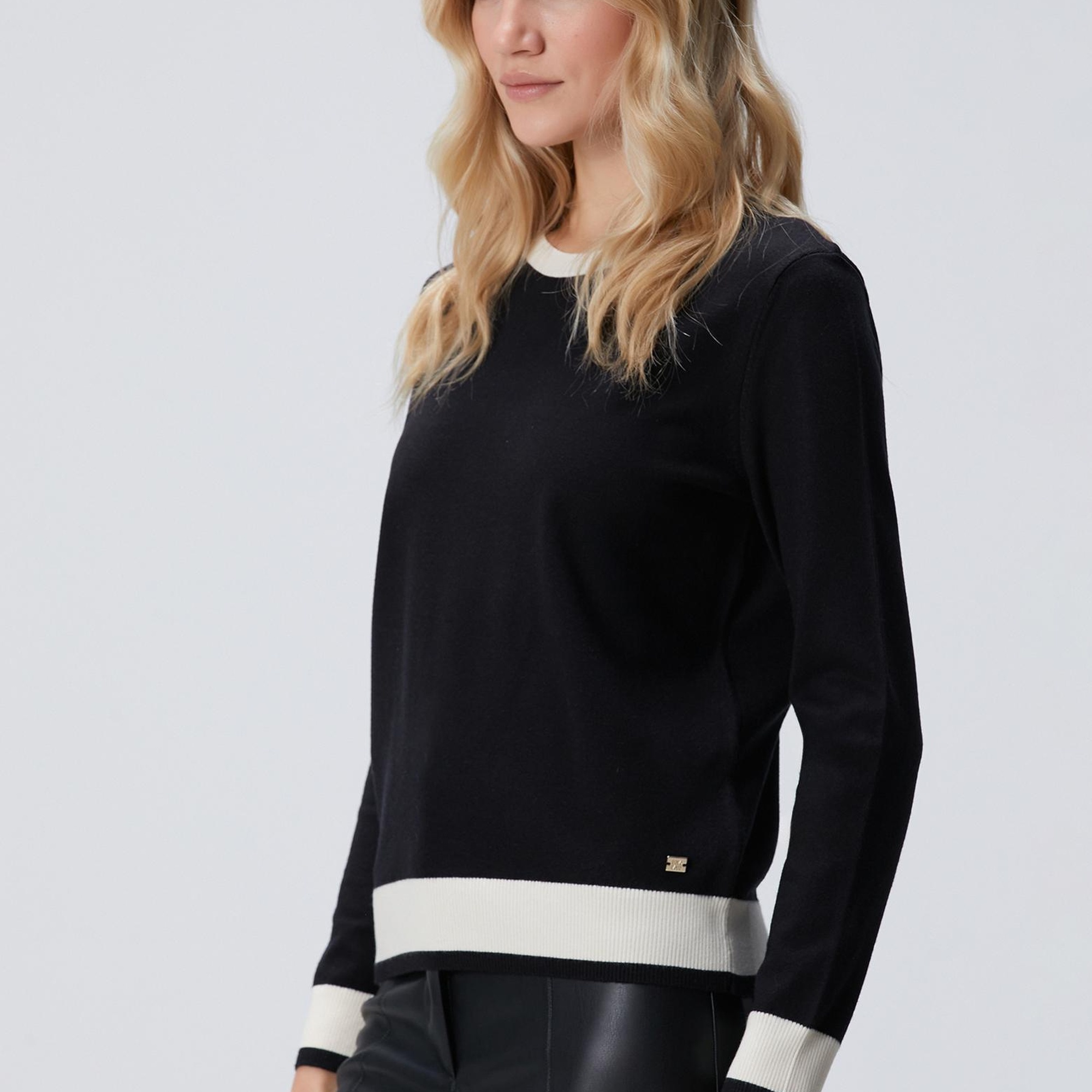 Network Kadın Siyah Bisiklet Yaka Kontrast Renk Kazak