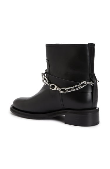  Divarese Kadın Siyah Zincir Detaylı Deri Bot