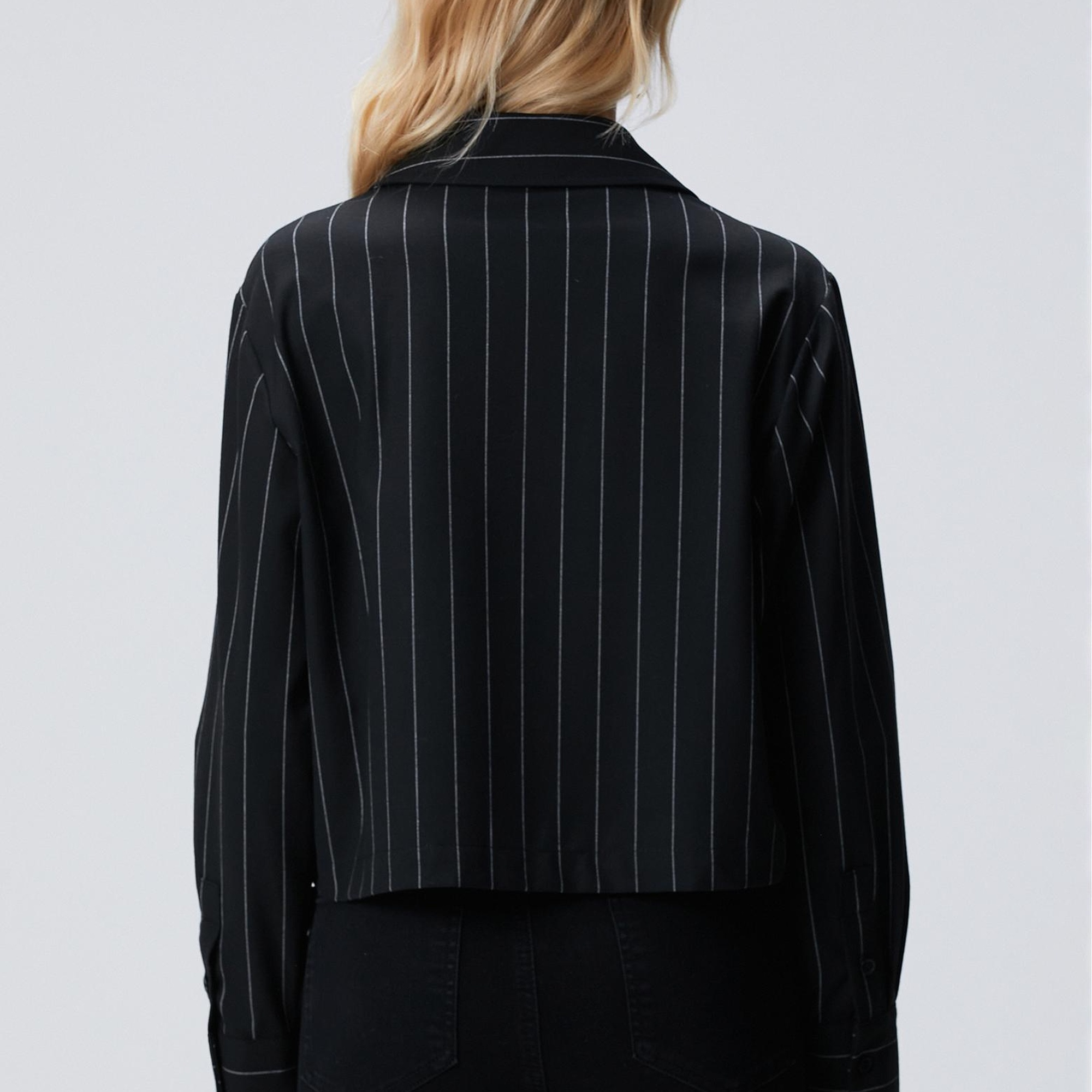 Network Kadın Siyah Çizgi Desenli Nakış Detaylı Gömlek