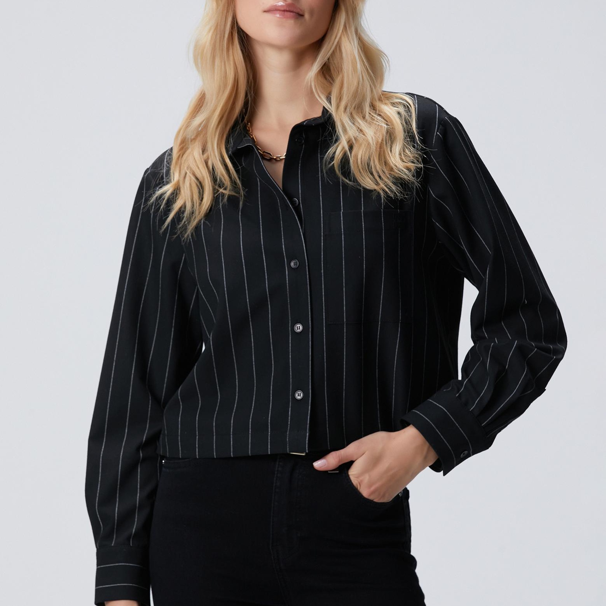 Network Kadın Siyah Çizgi Desenli Nakış Detaylı Gömlek