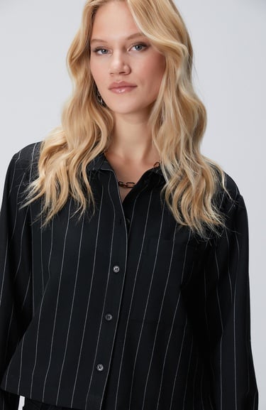  Network Kadın Siyah Çizgi Desenli Nakış Detaylı Gömlek