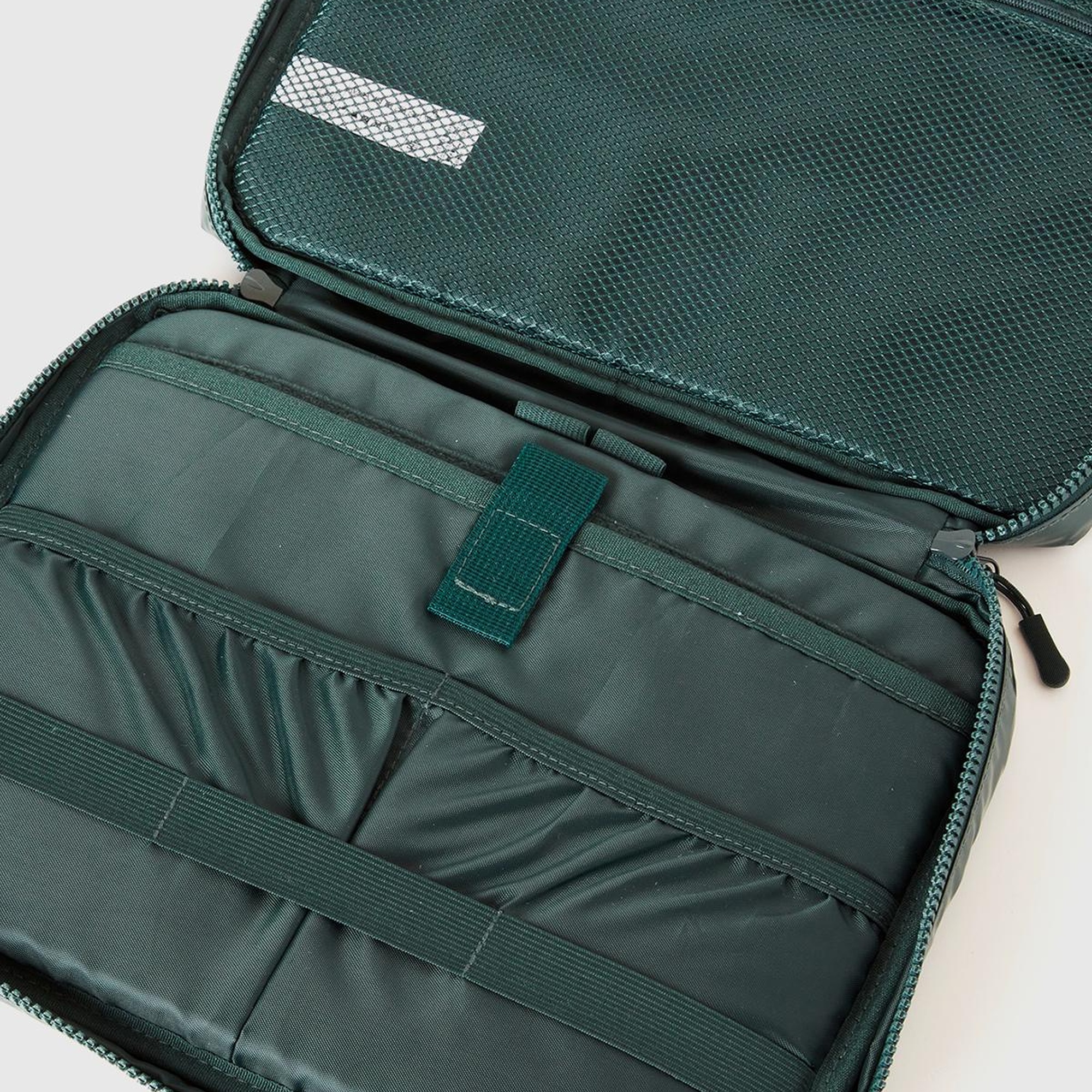 Unisex Koyu Yeşil Dolgulu Parlak Organizer Çanta