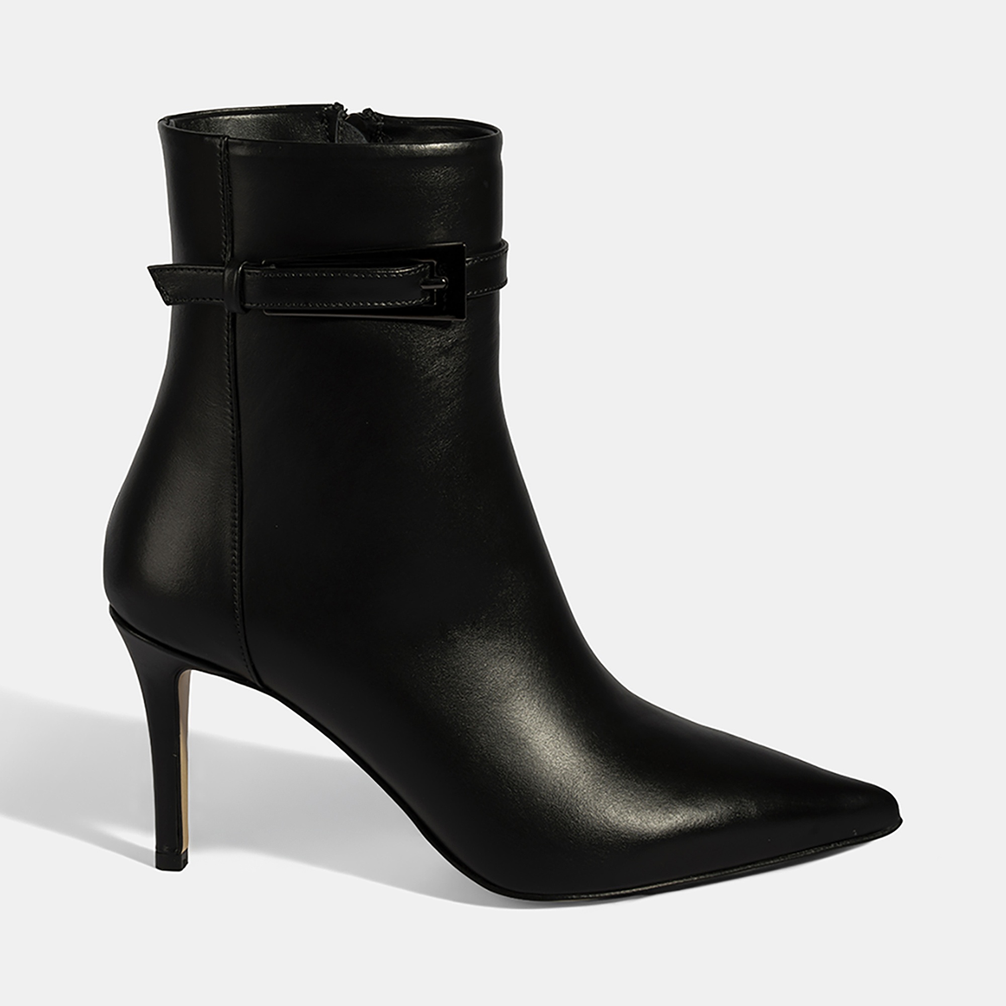 Kadın Siyah Metal Tokalı İnce Topuklu Deri Bot