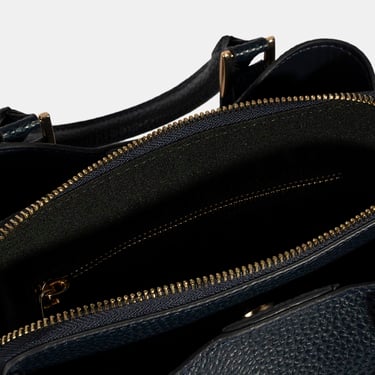  Kadın Lacivert Omuz Askılı El Çantası