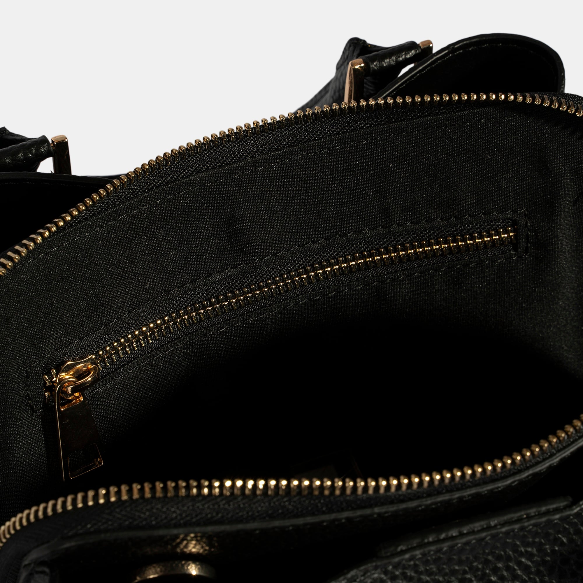 DESA - SZ Kadın Siyah Omuz Askılı El Çantası