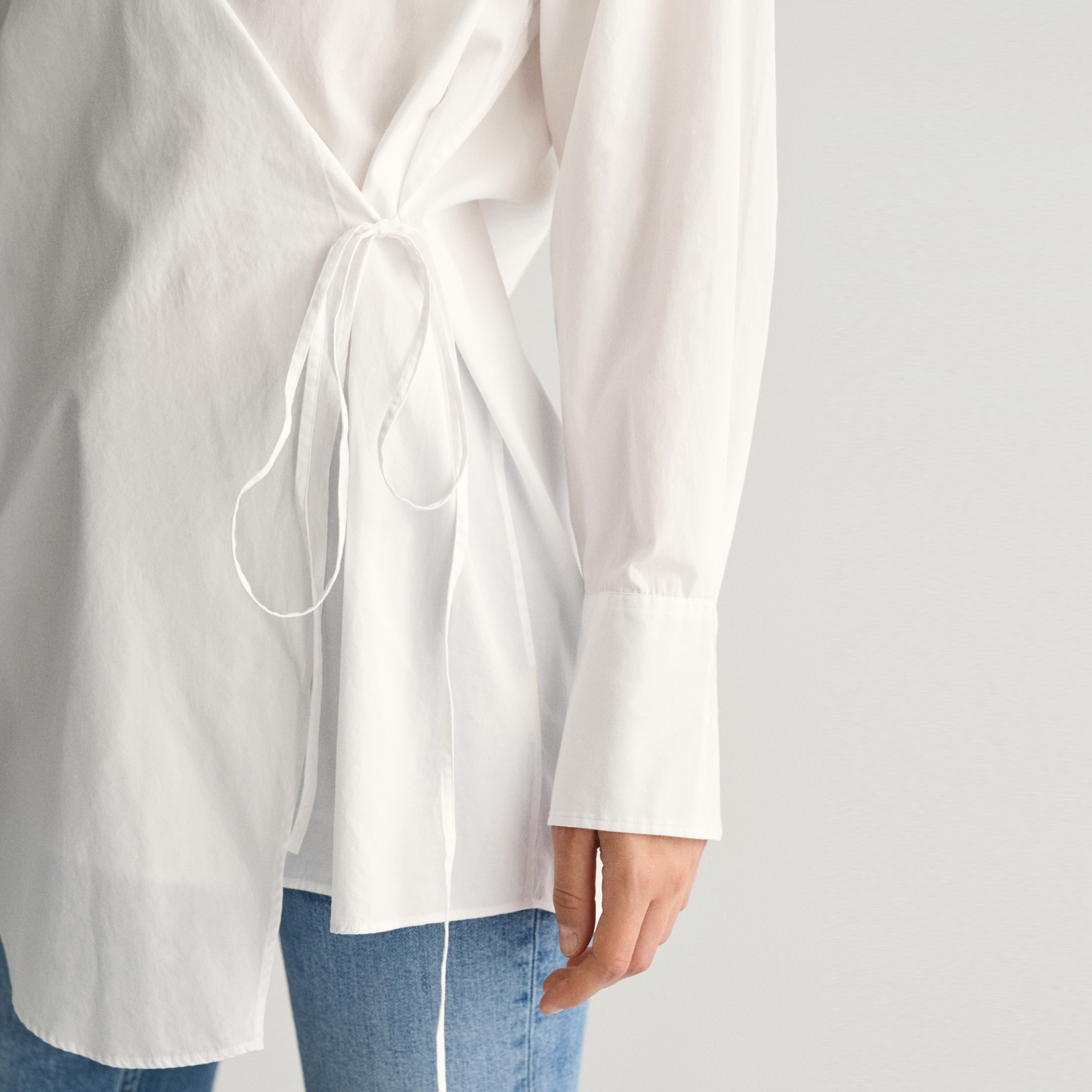 GANT Kadın Beyaz Oversize Fit Klasik Yaka Gömlek