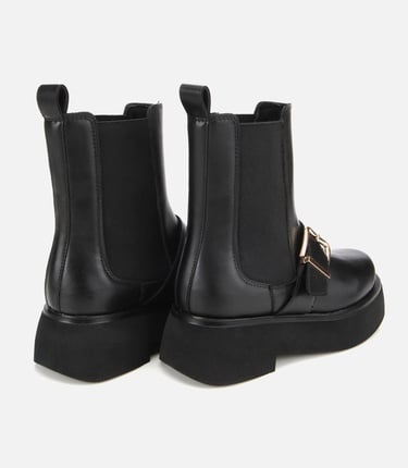  Kadın Siyah Lastik Detaylı Tokalı Kalın Tabanlı Düz Bot