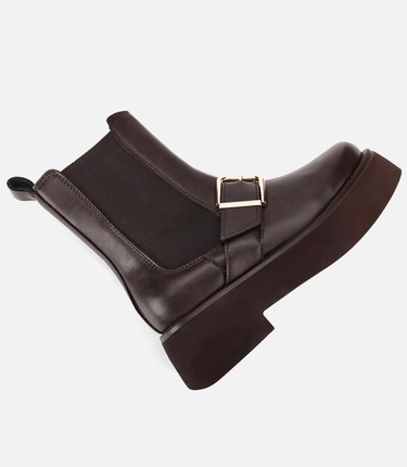  Kadın Kahverengi Lastik Detaylı Tokalı Kalın Tabanlı Düz Bot