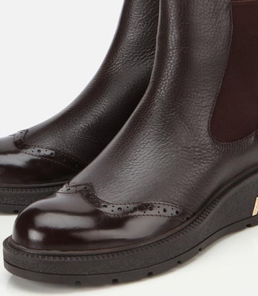  Kadın Deri Kahverengi Lastik Detaylı Dolgu Topuklu Bot