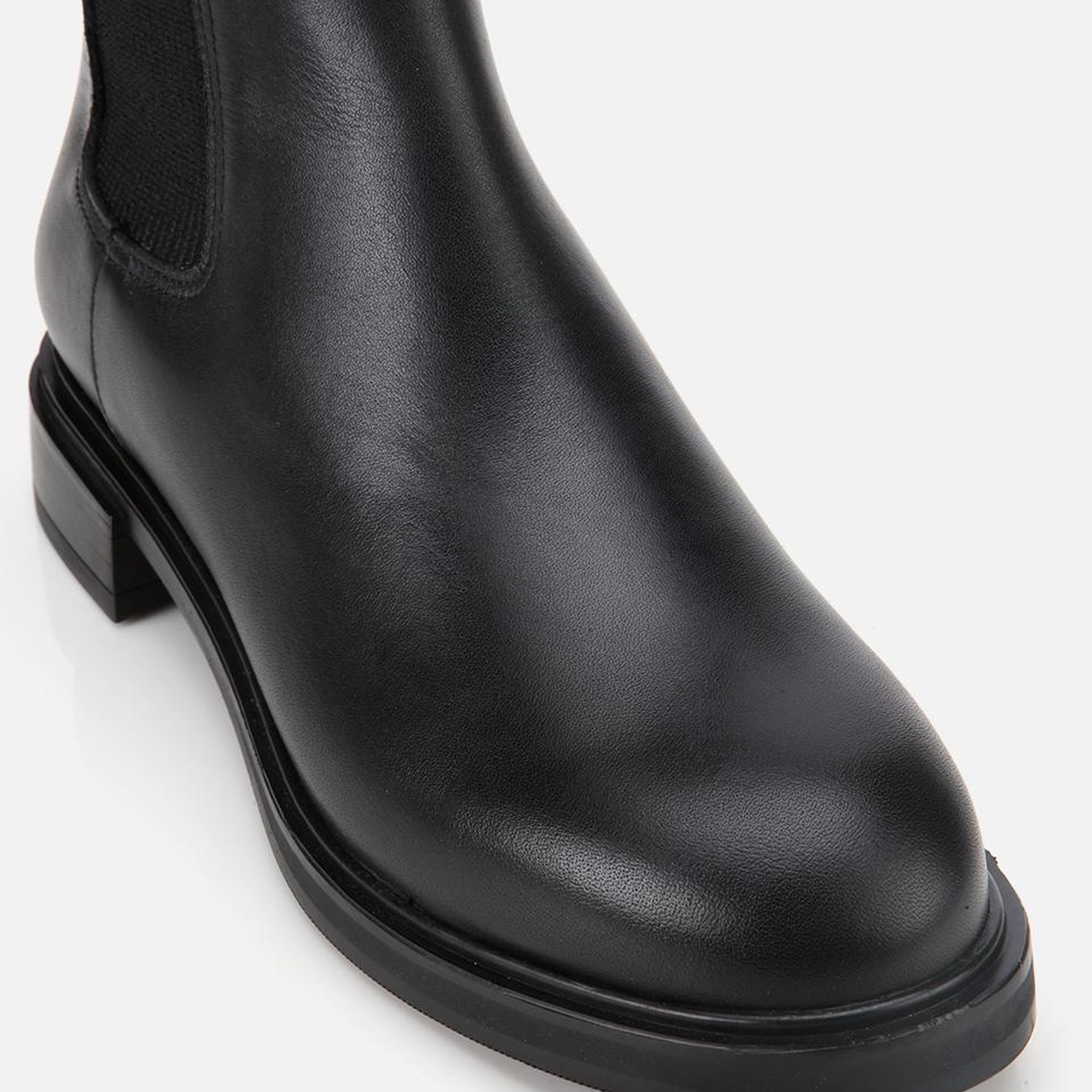 Kadın Deri Siyah Lastik Detaylı Düz Bot