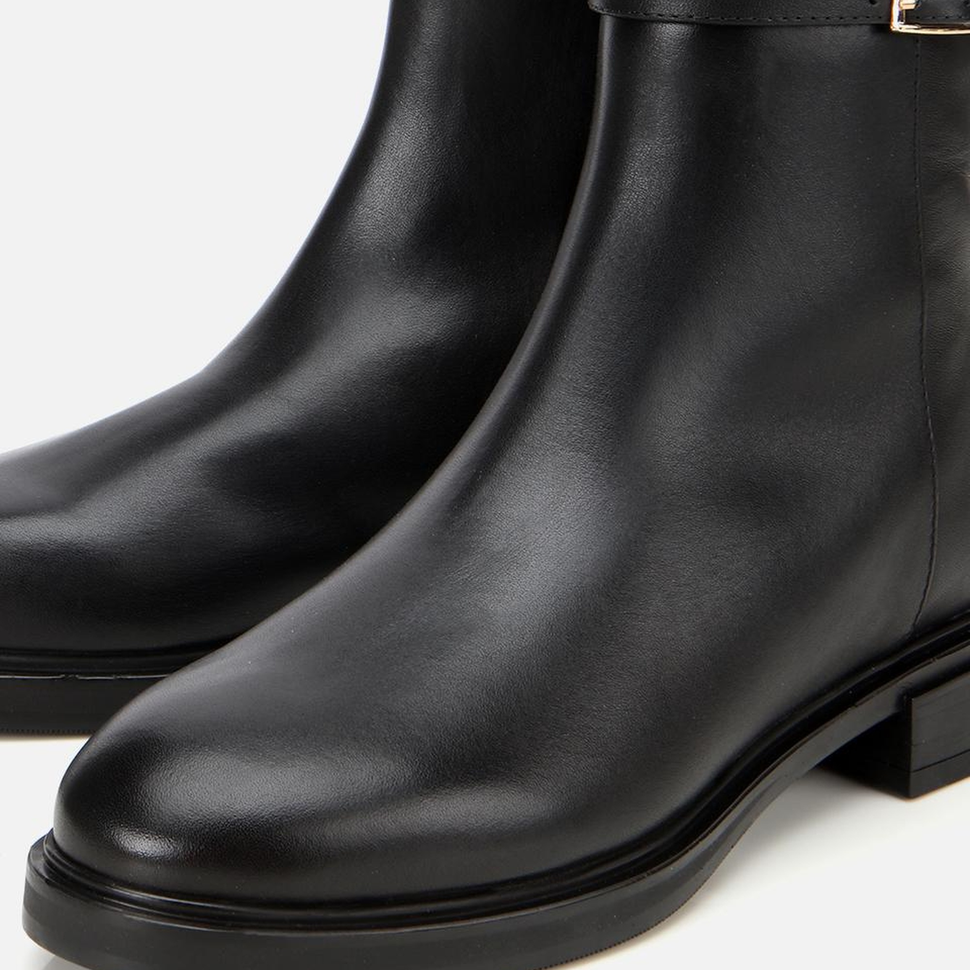 Kadın Deri Siyah Tokalı Düz Bot