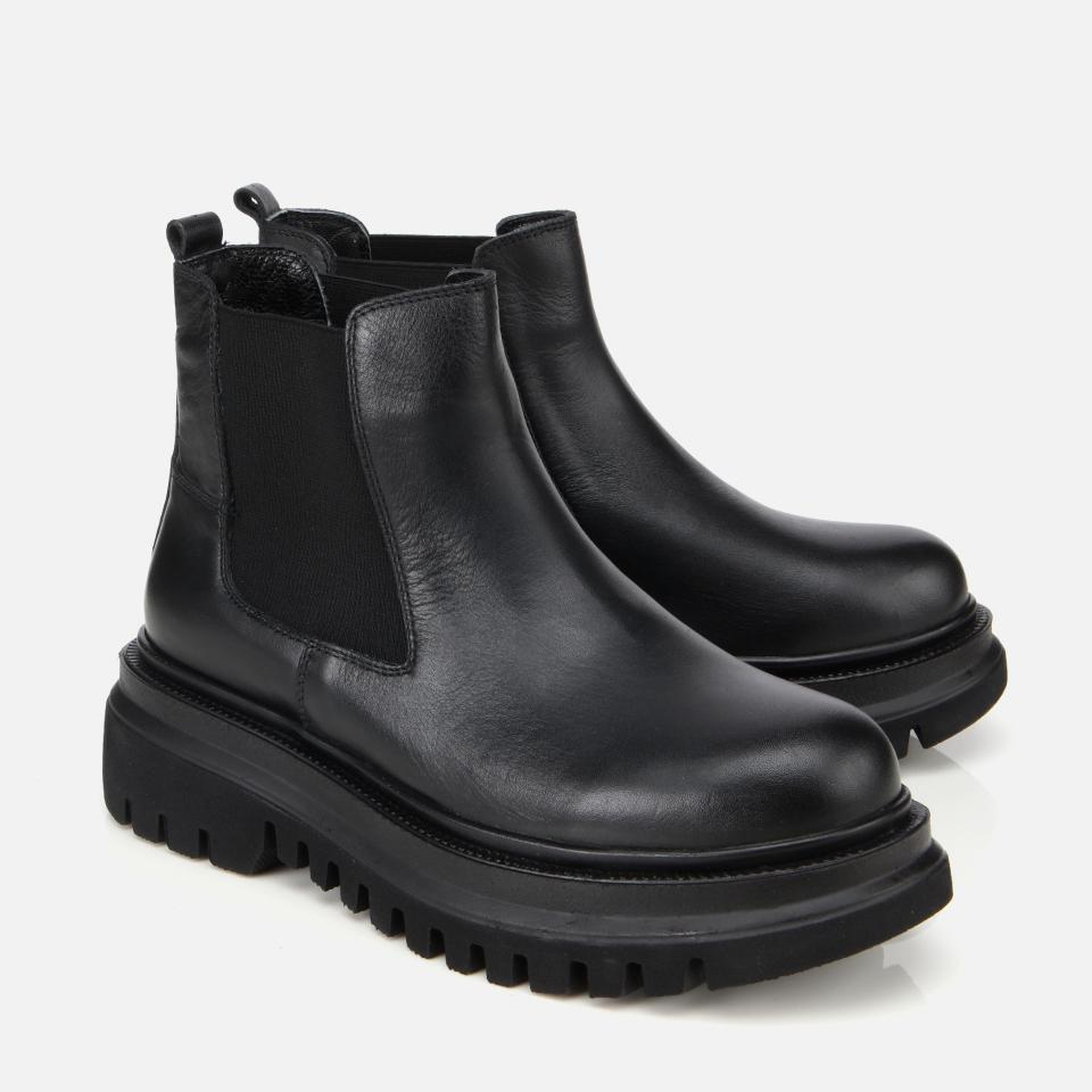 Kadın Deri Siyah Lastik Detaylı Kalın Tabanlı Düz Bot