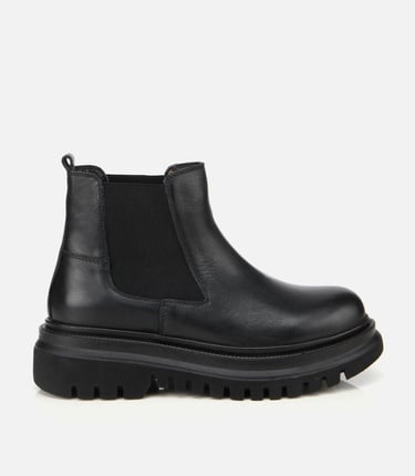  Kadın Deri Siyah Lastik Detaylı Kalın Tabanlı Düz Bot