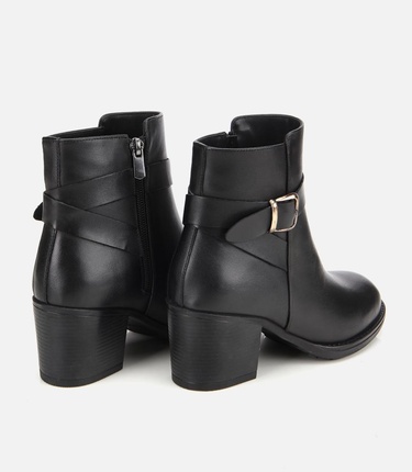  Kadın Deri Siyah Tokalı Bilekte Topuklu Bot