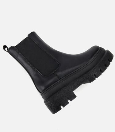  Kadın Siyah Lastik Detaylı Kalın Tabanlı Düz Bot