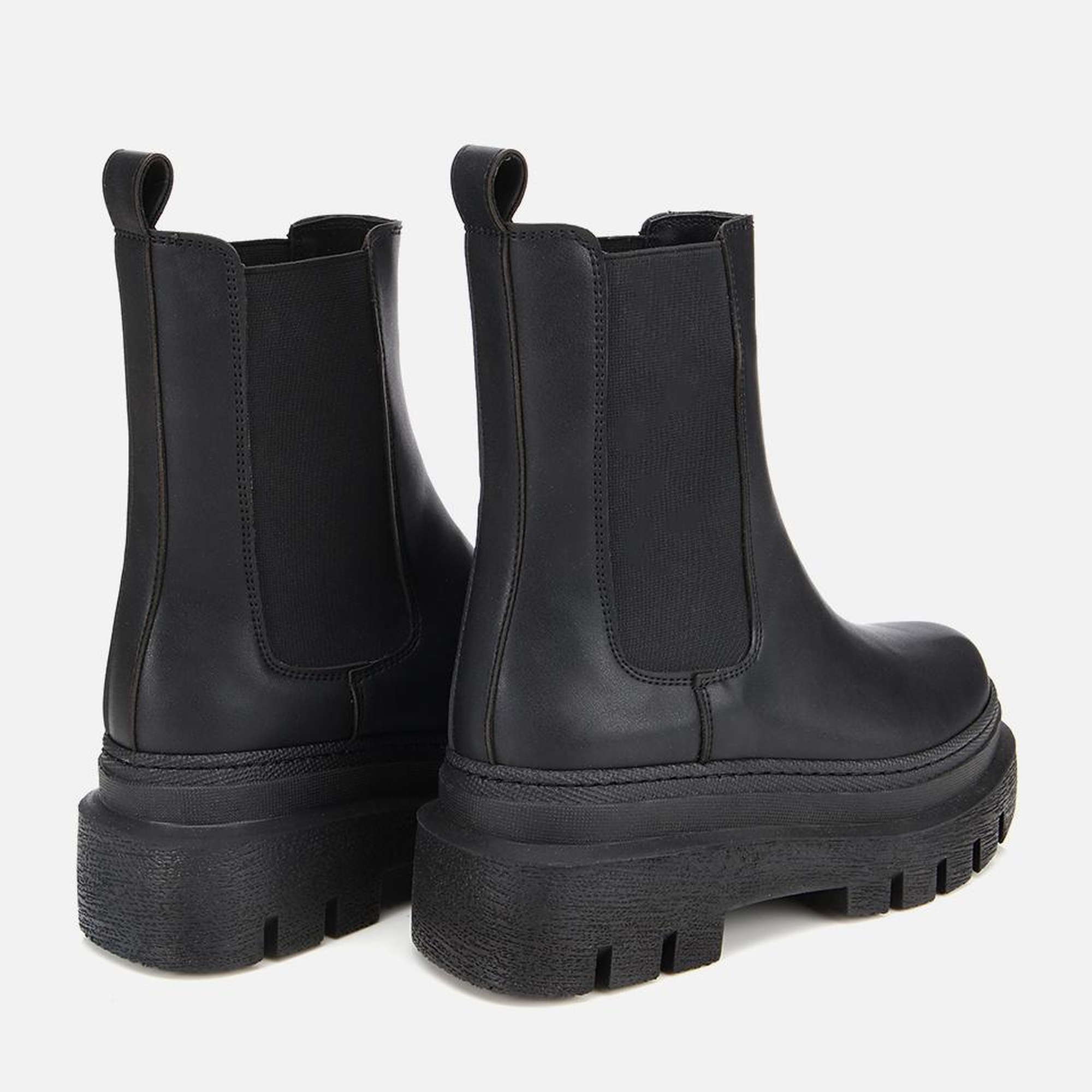 Kadın Siyah Lastik Detaylı Kalın Tabanlı Düz Bot