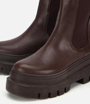  Kadın Kahverengi Lastik Detaylı Kalın Tabanlı Düz Bot