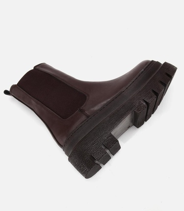  Kadın Kahverengi Lastik Detaylı Kalın Tabanlı Düz Bot