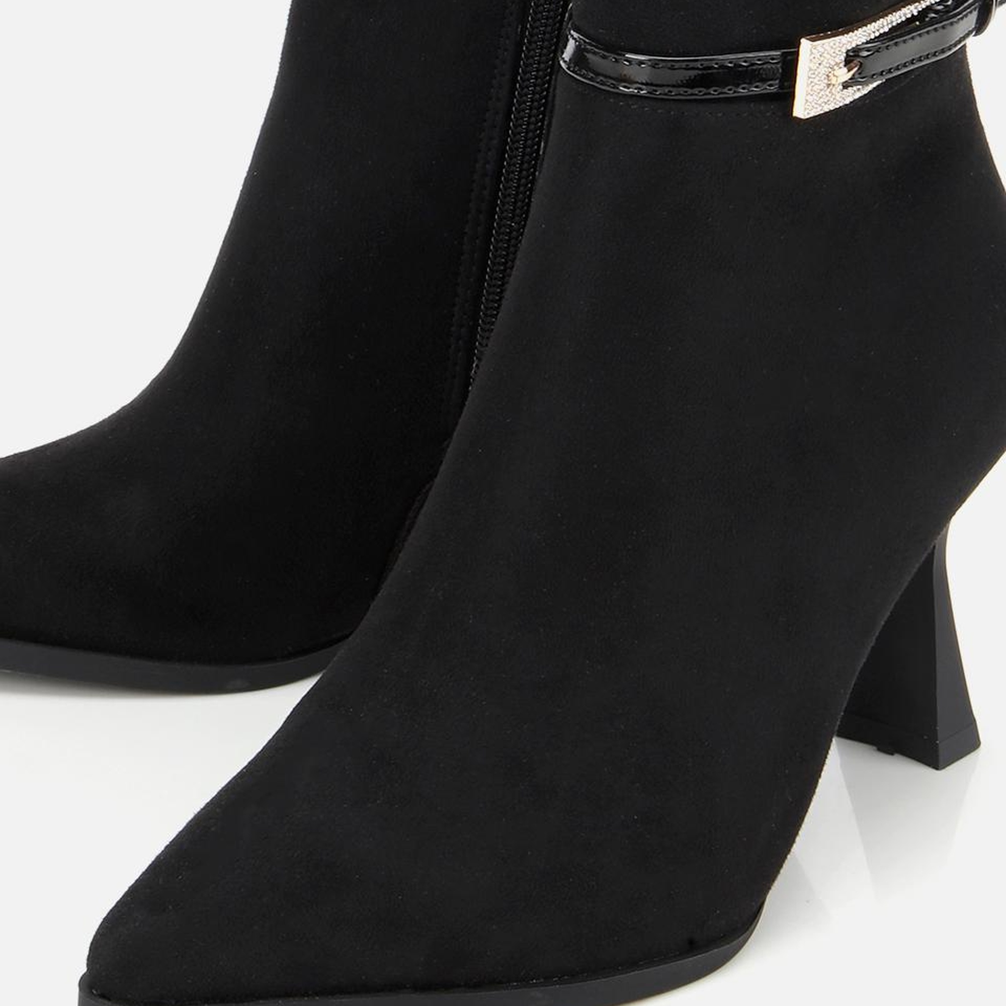 Kadın Süet Siyah Tokalı İnce Topuklu Bot