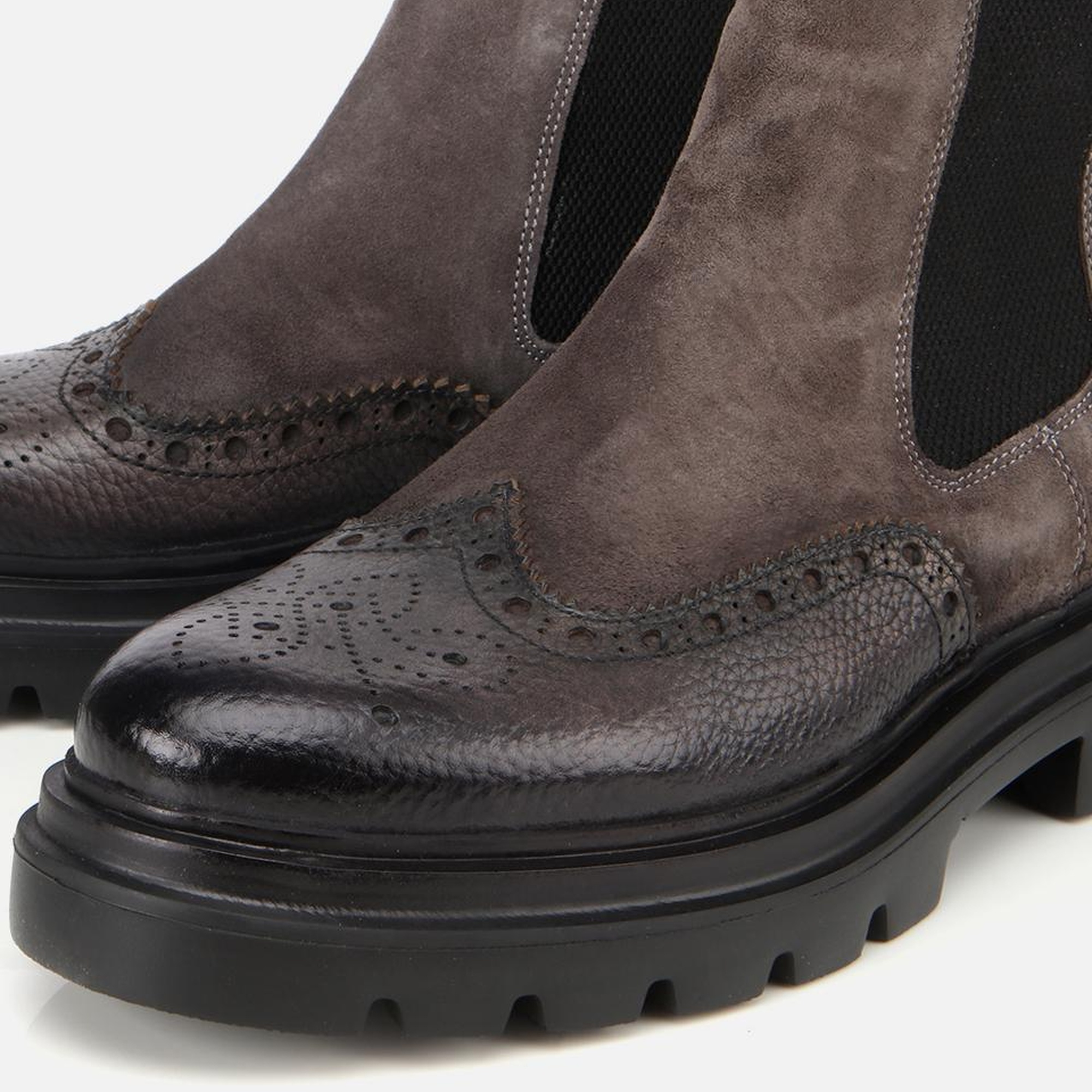 Erkek Süet Deri Gri Lastik Detaylı İşlemeli Chelsea Bot