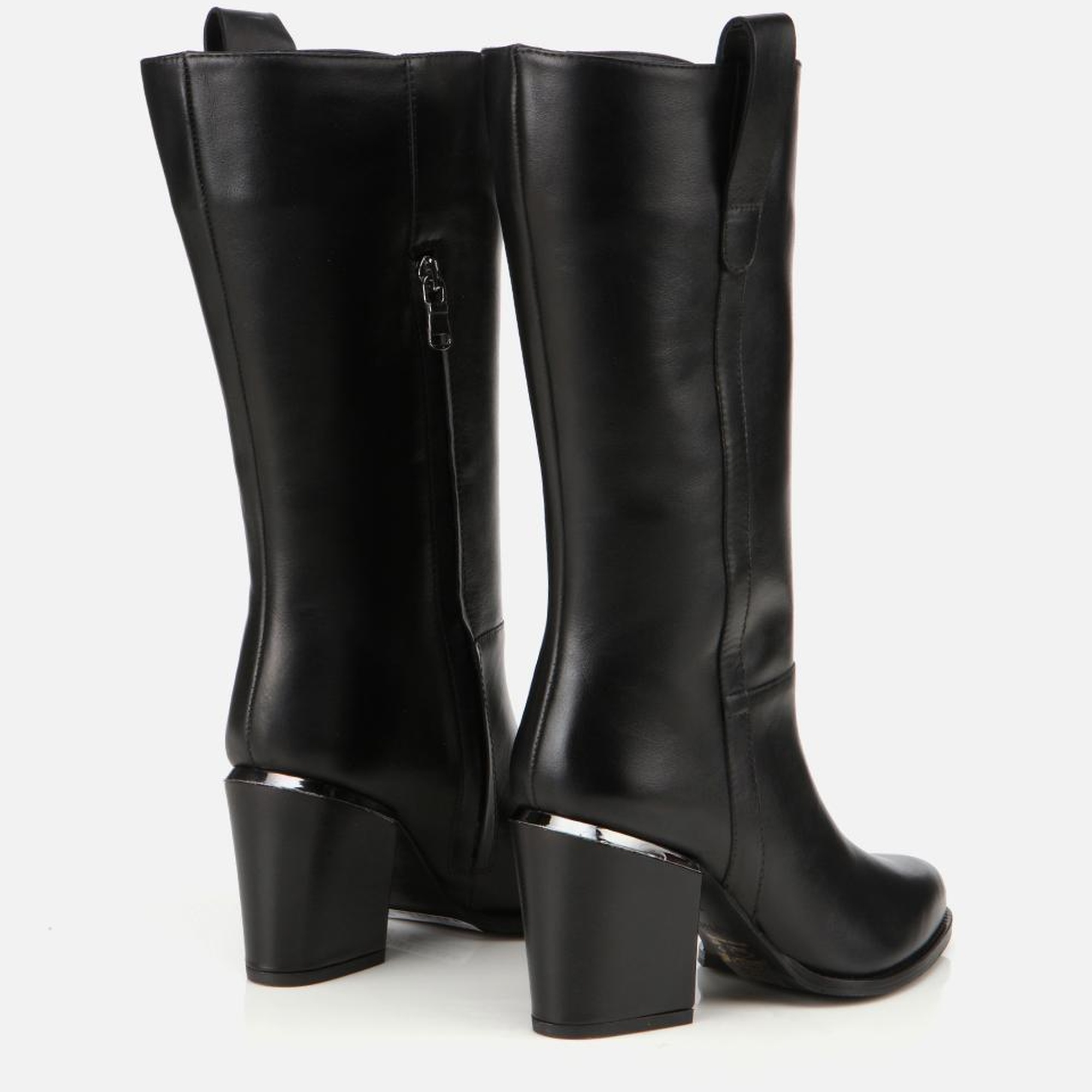 Kadın Deri Siyah Metal Detaylı Topuklu Çizme