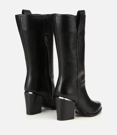  Kadın Deri Siyah Metal Detaylı Topuklu Çizme