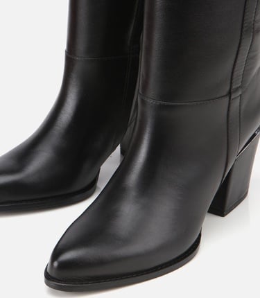  Kadın Deri Siyah Metal Detaylı Topuklu Çizme