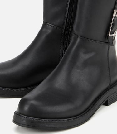  Kadın Siyah Tokalı Düz Çizme