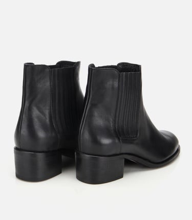  Kadın Deri Siiyah Lastik Detaylı Bilekte Düz Bot