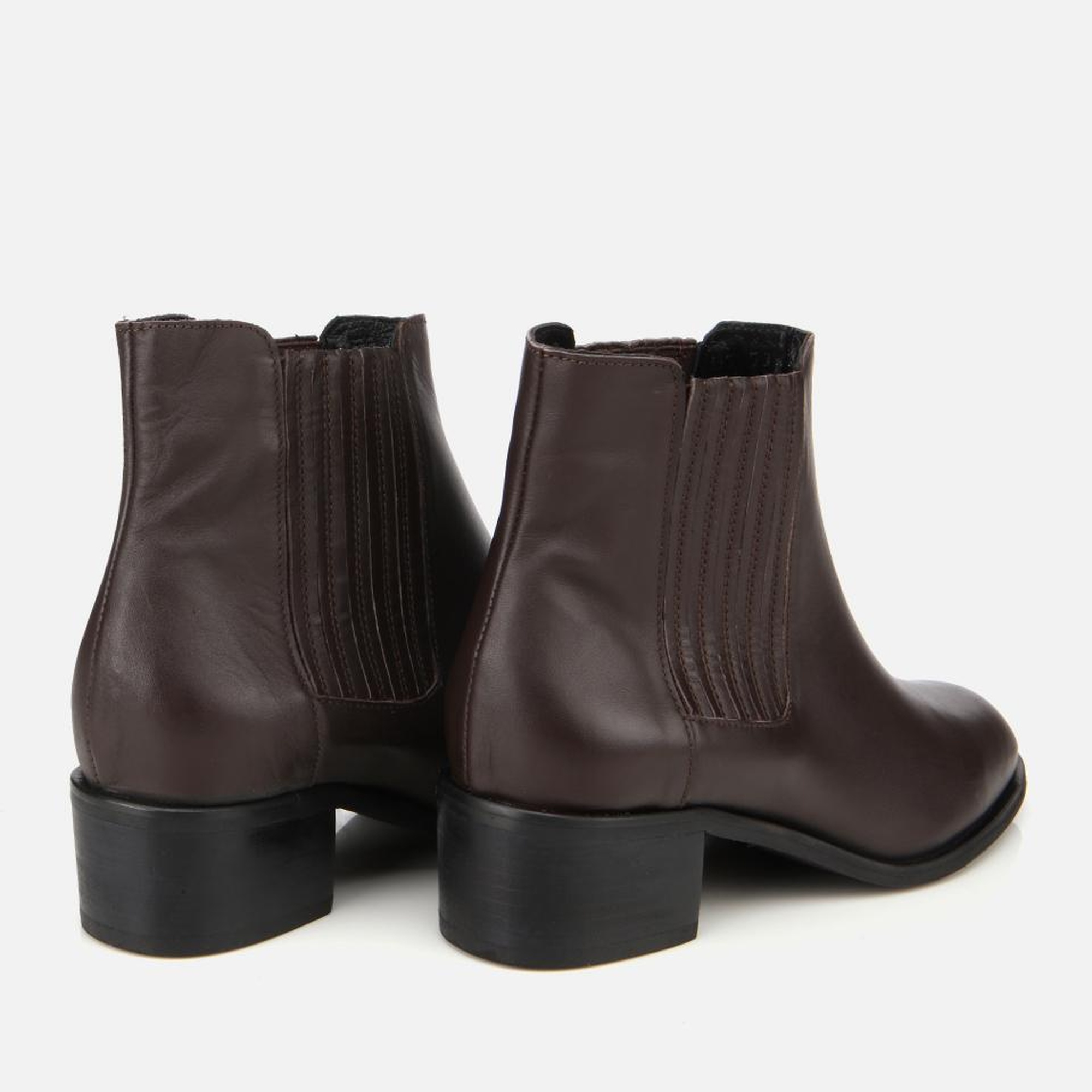 Kadın Deri Kahverengi Lastik Detaylı Bilekte Düz Bot