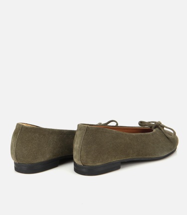  Kadın Süet Deri Haki Fiyonk Detaylı Babet