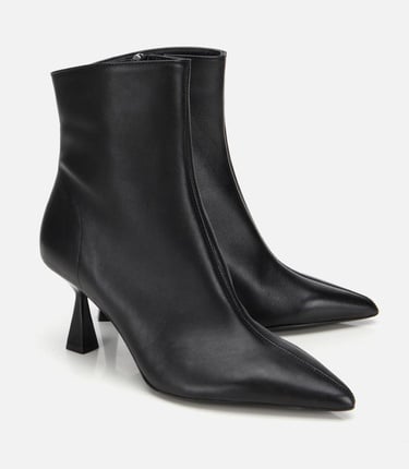  Kadın Deri Siyah Sivri Burunlu Bilekte Topuklu Bot